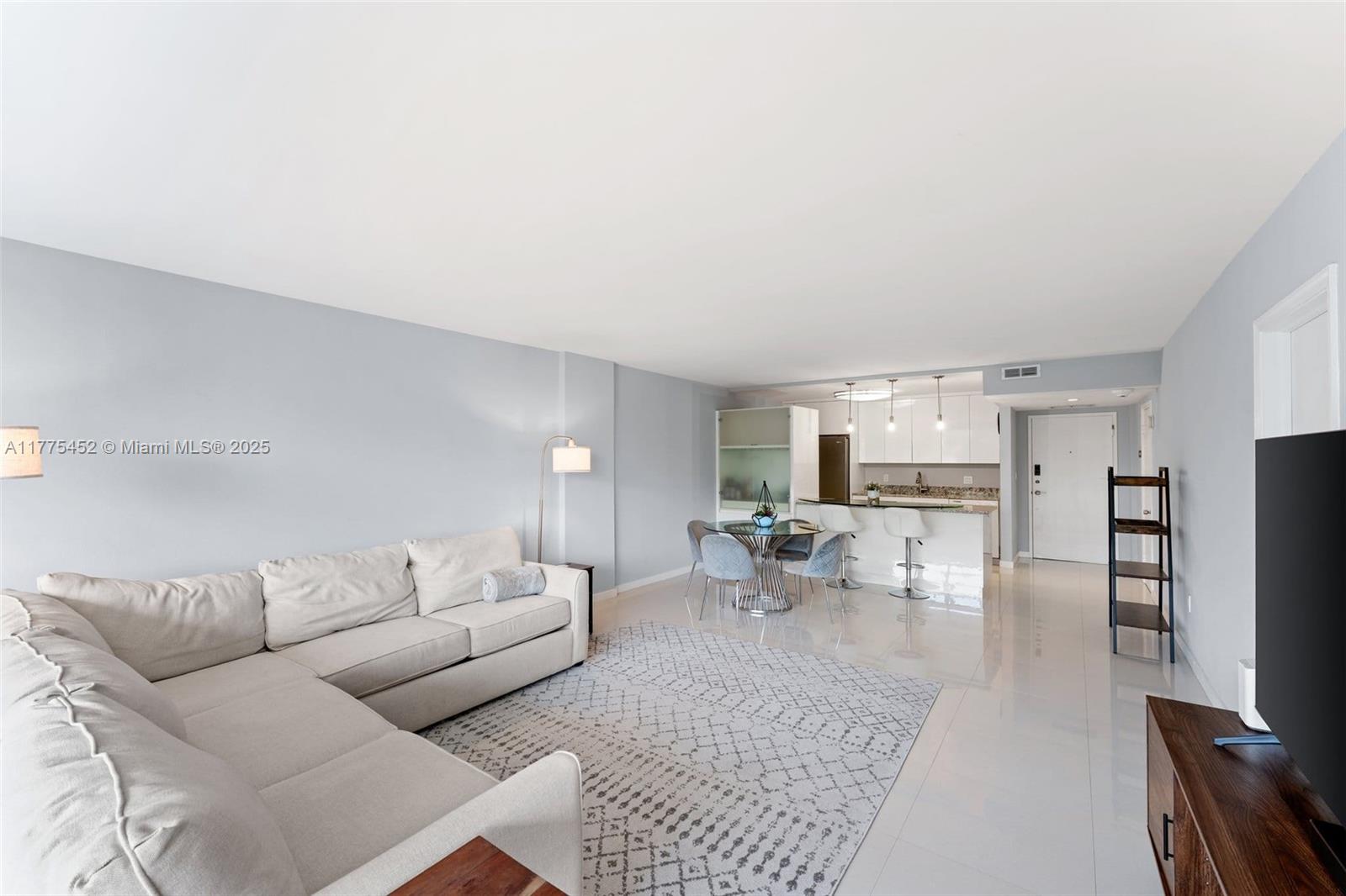 155 Ocean Lane Dr #407, Key Biscayne FL 33149