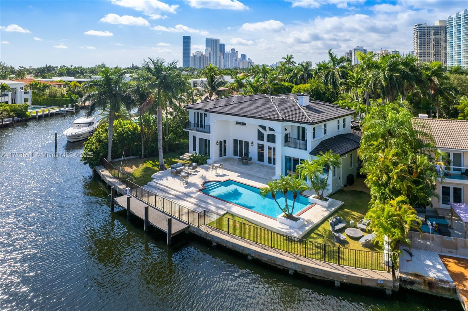 Casa en Venta en Golden Beach, FL