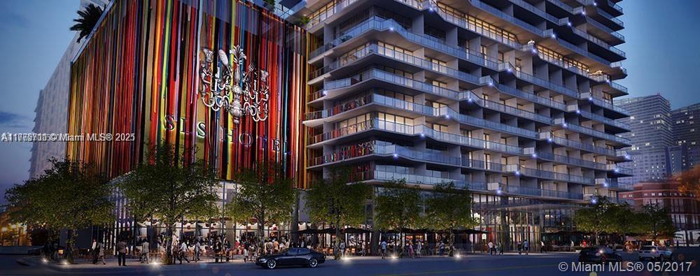 listing main picture