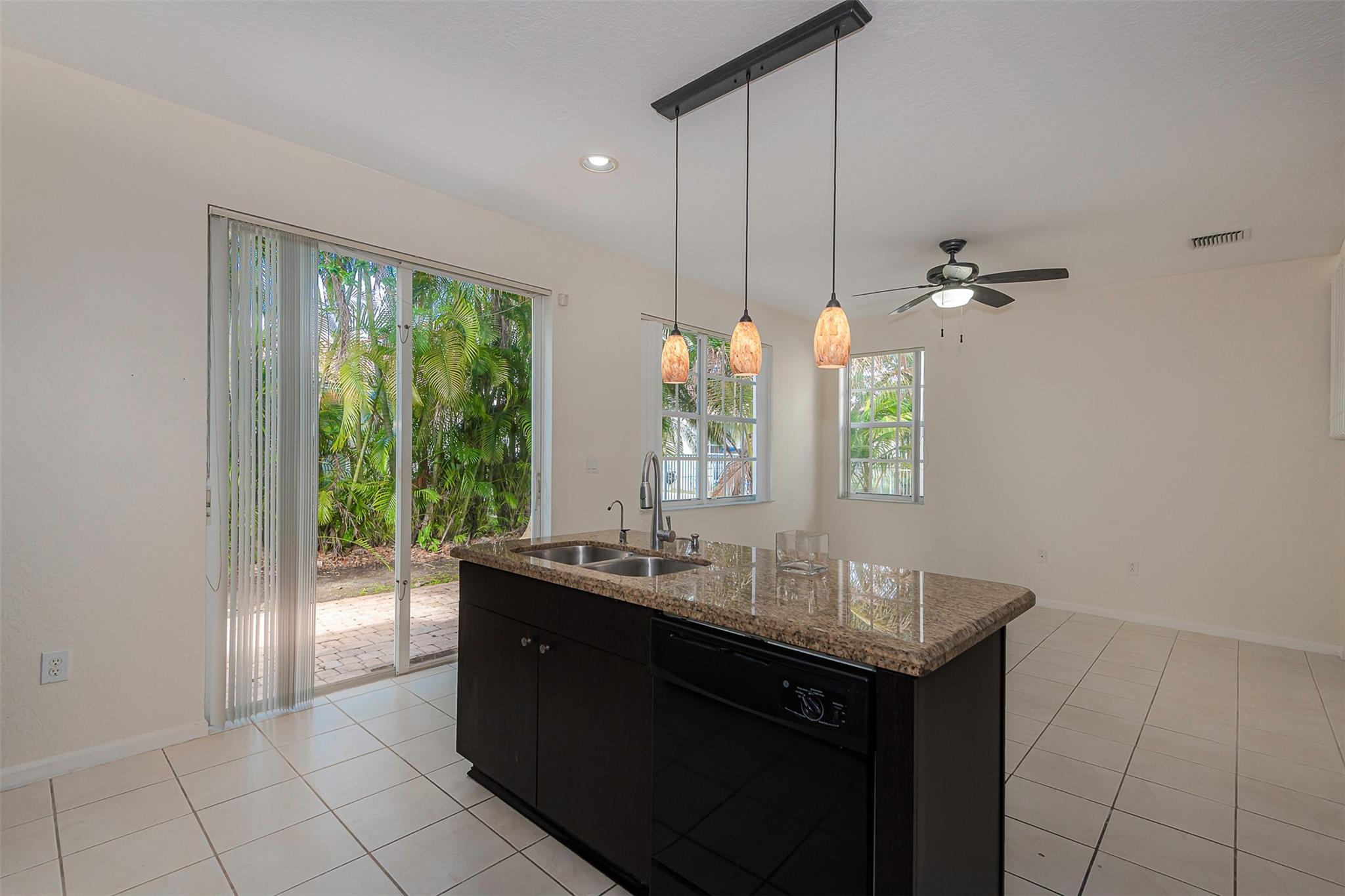 Photo 8 of home located at 18798 SW 28th St 18798, Miramar FL