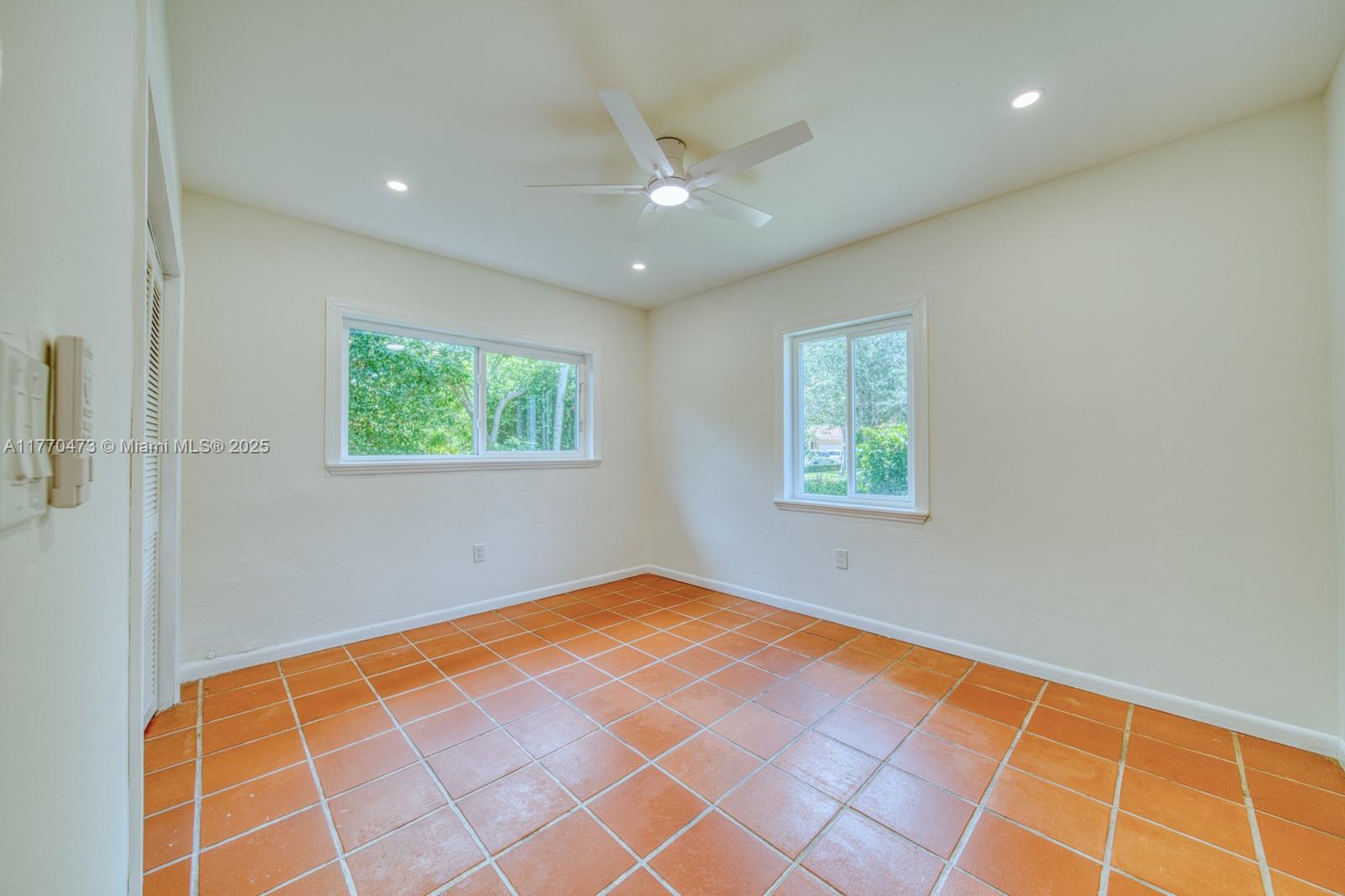 1435 Blue Rd