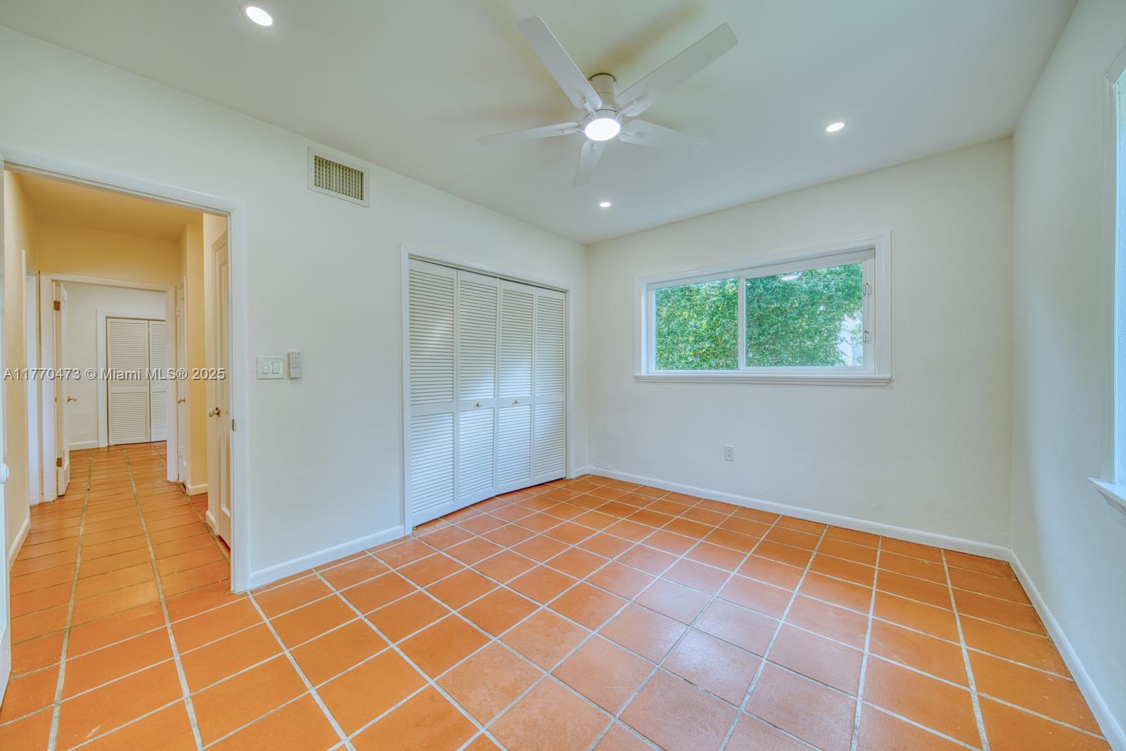 1435 Blue Rd