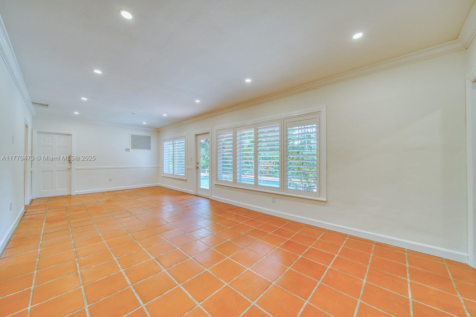1435 Blue Rd