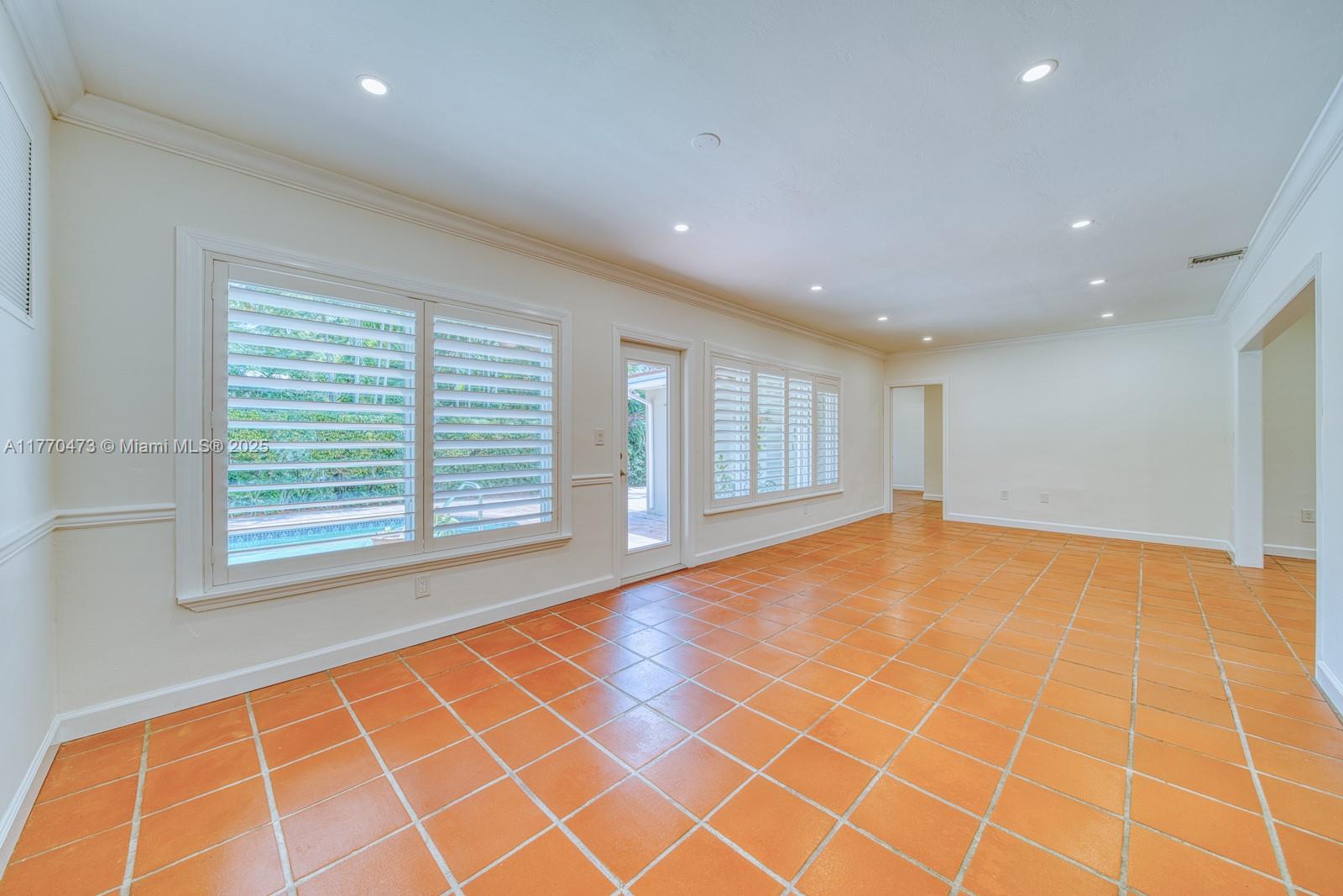 1435 Blue Rd