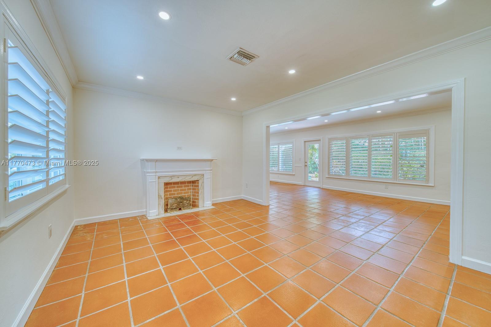 1435 Blue Rd