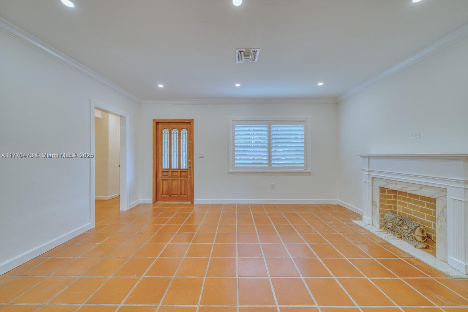 1435 Blue Rd