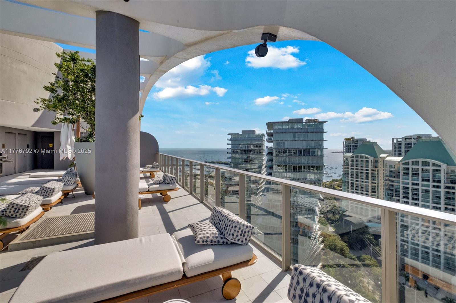 2678 Tigertail #813, Coconut Grove FL 33133