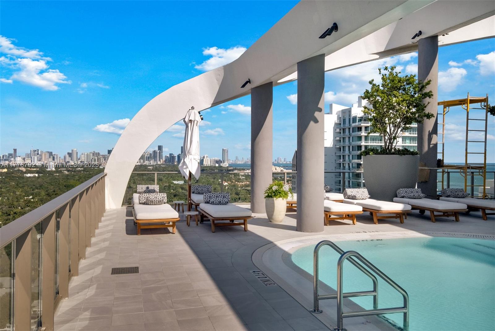 2678 Tigertail #813, Coconut Grove FL 33133
