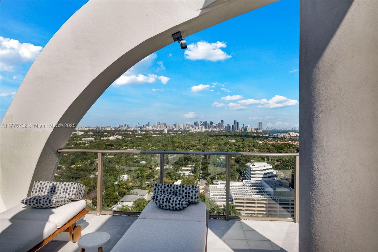 2678 Tigertail #813, Coconut Grove FL 33133