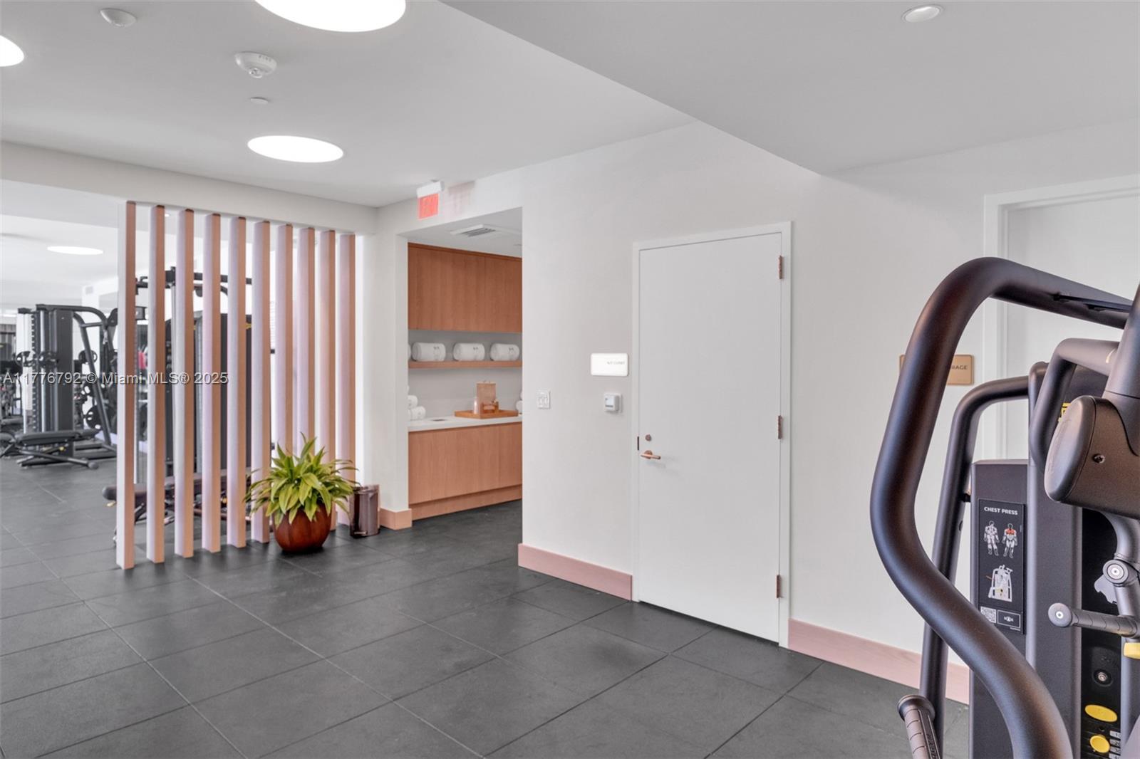 2678 Tigertail #813, Coconut Grove FL 33133