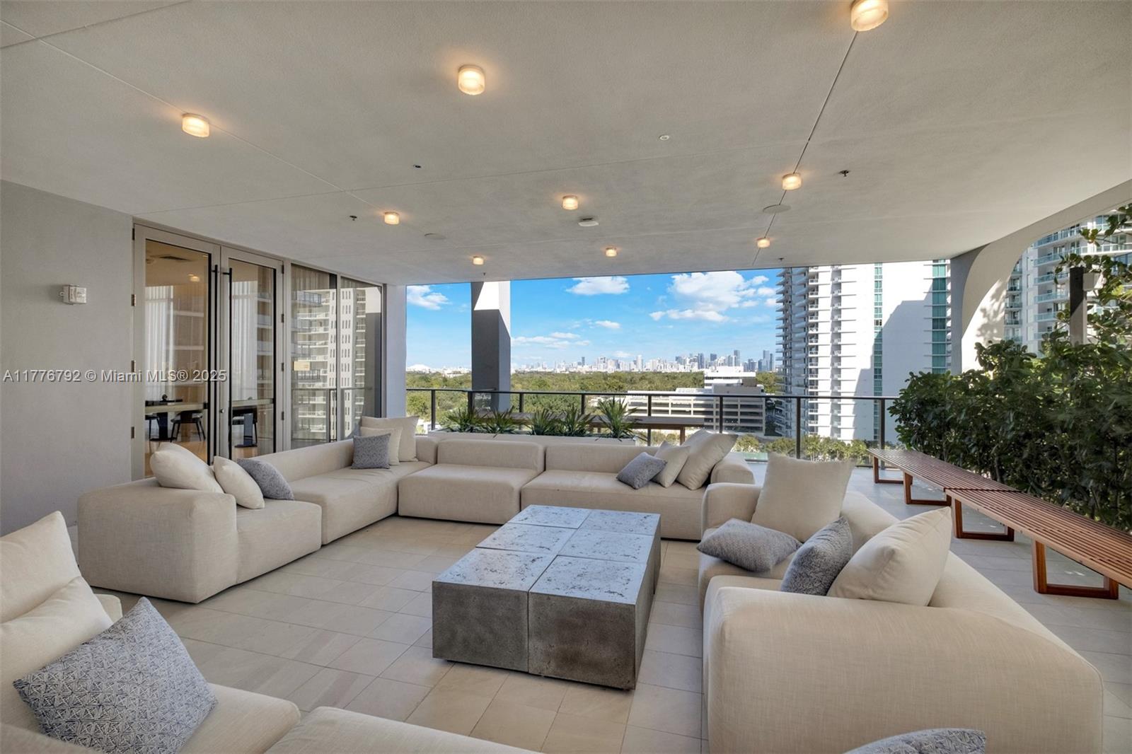 2678 Tigertail #813, Coconut Grove FL 33133