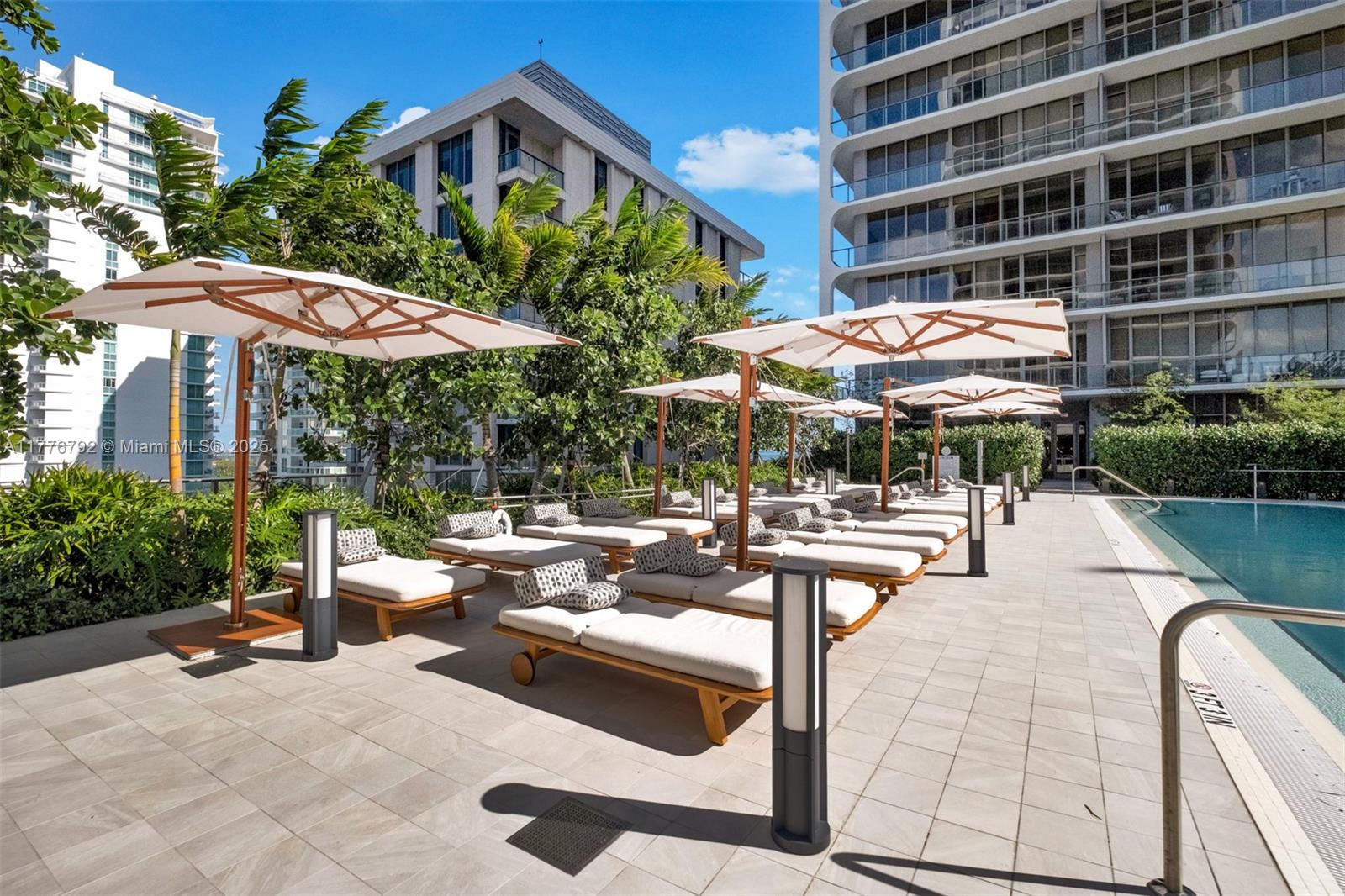 2678 Tigertail #813, Coconut Grove FL 33133