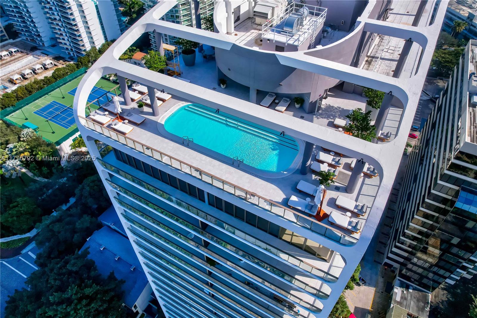 2678 Tigertail #813, Coconut Grove FL 33133