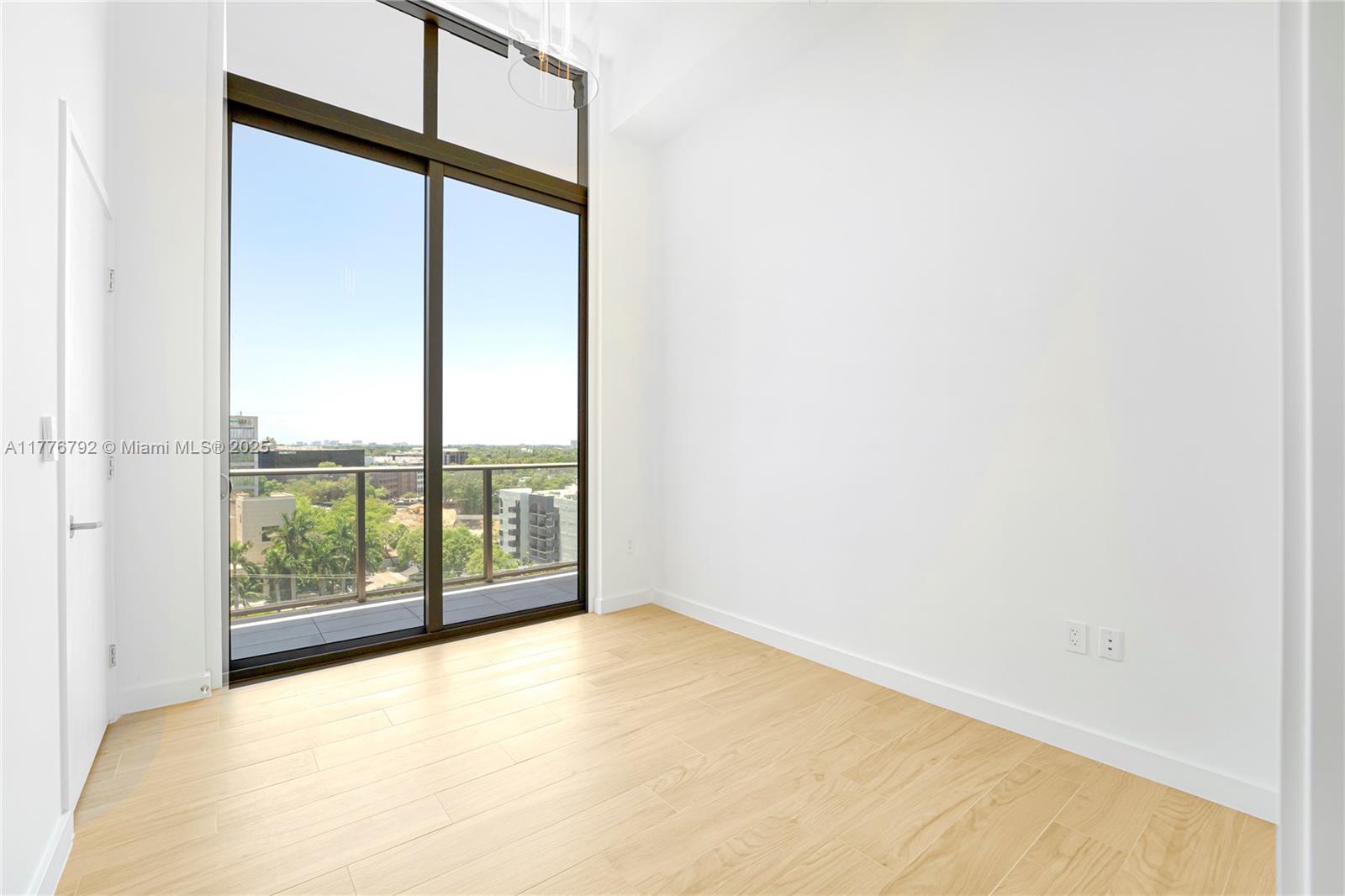 2678 Tigertail #813, Coconut Grove FL 33133