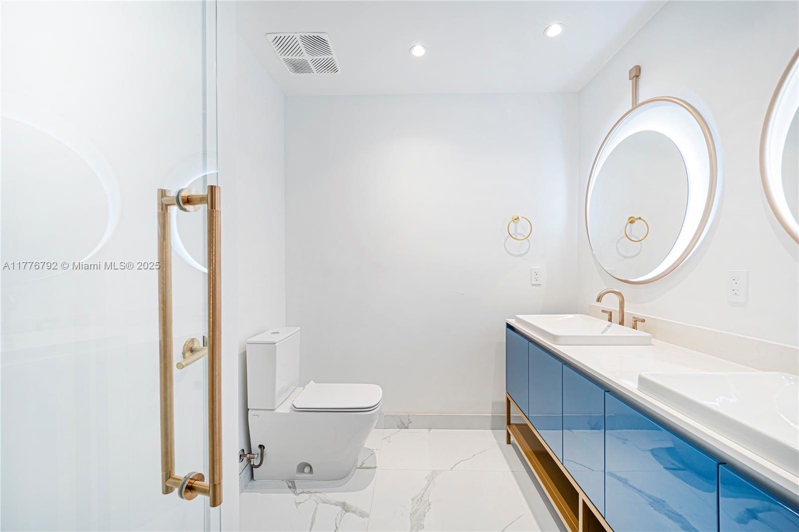 2678 Tigertail #813, Coconut Grove FL 33133