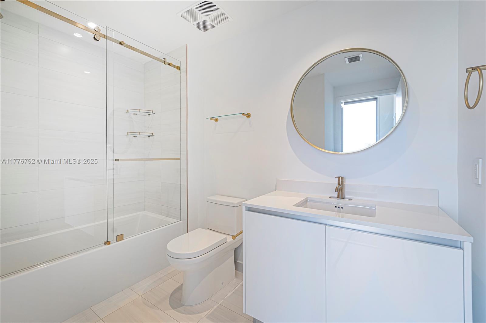 2678 Tigertail #813, Coconut Grove FL 33133