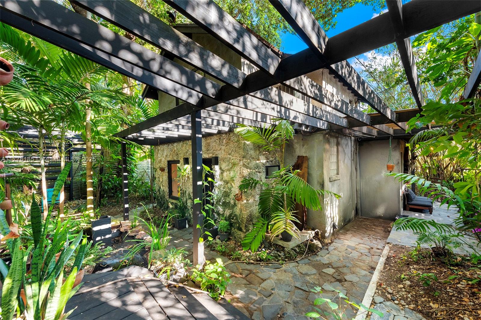 376 NE 85th St, El Portal, Florida image 2