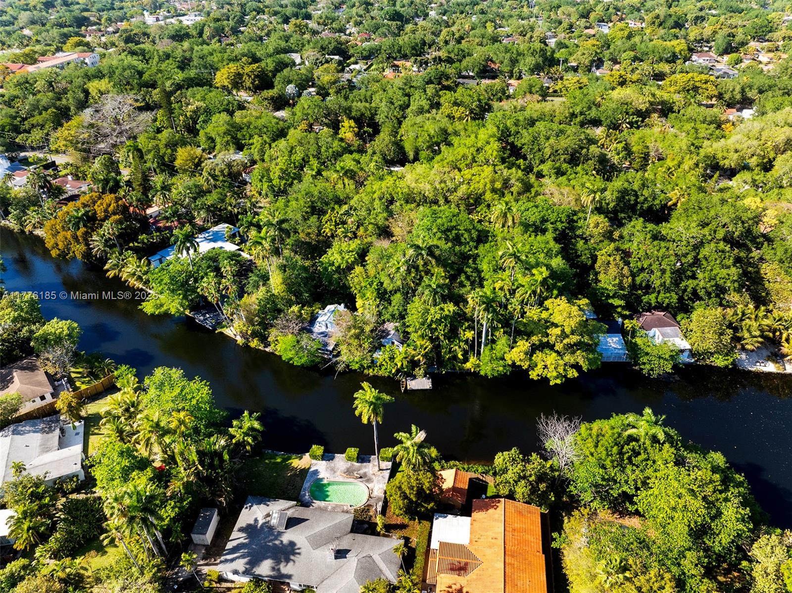 376 NE 85th St, El Portal, Florida image 43