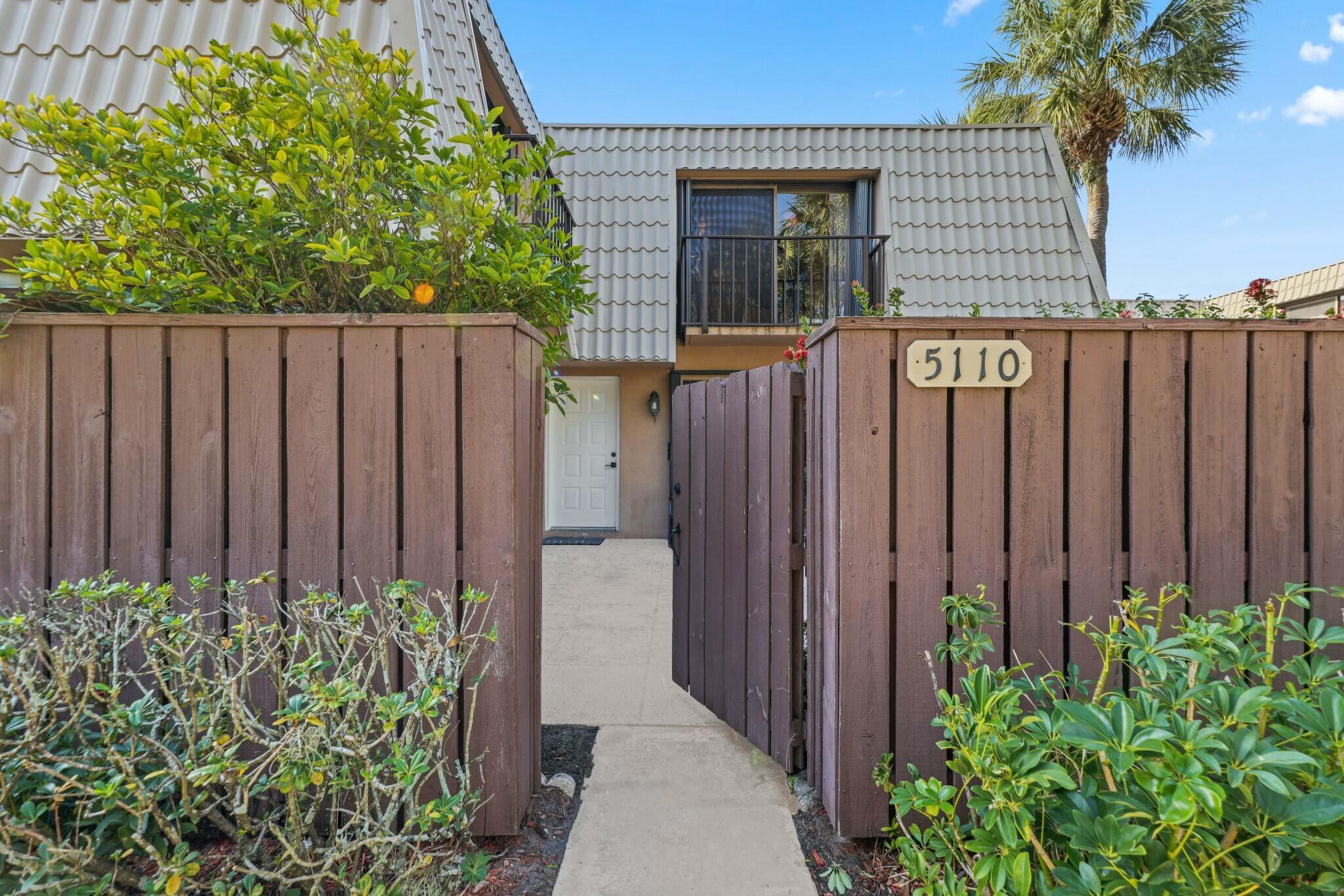 Village Of Sandalwood Lak