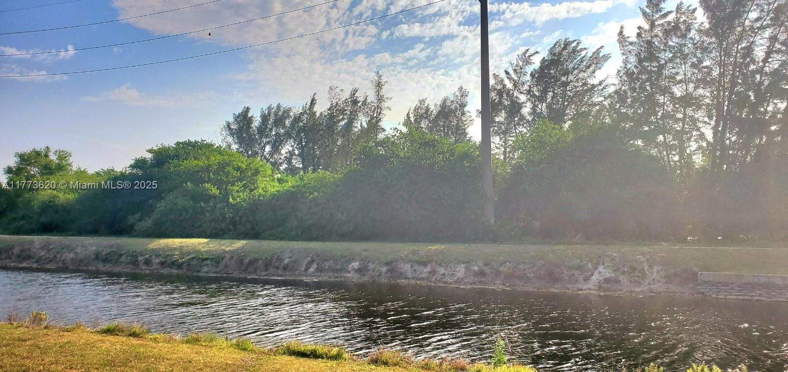 Del Prado Gardens Sec 4