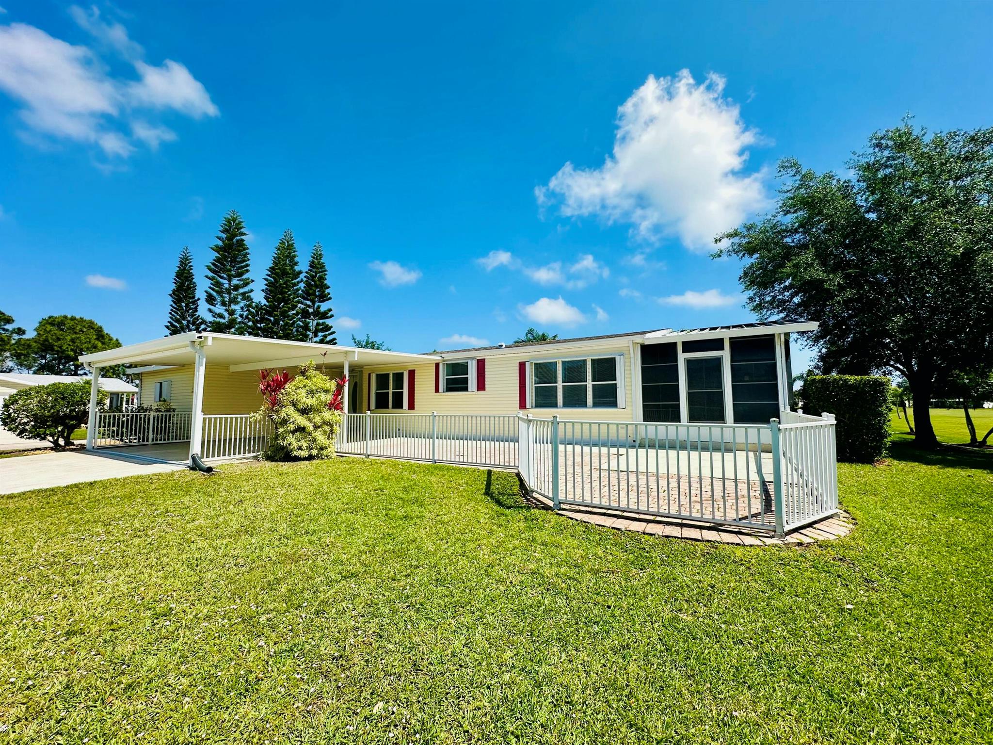 Homes for sale in Port St. Lucie, FL | 8102 9Th Hole Dr, Port St. Lucie, FL 34952 | MLS# R11078227