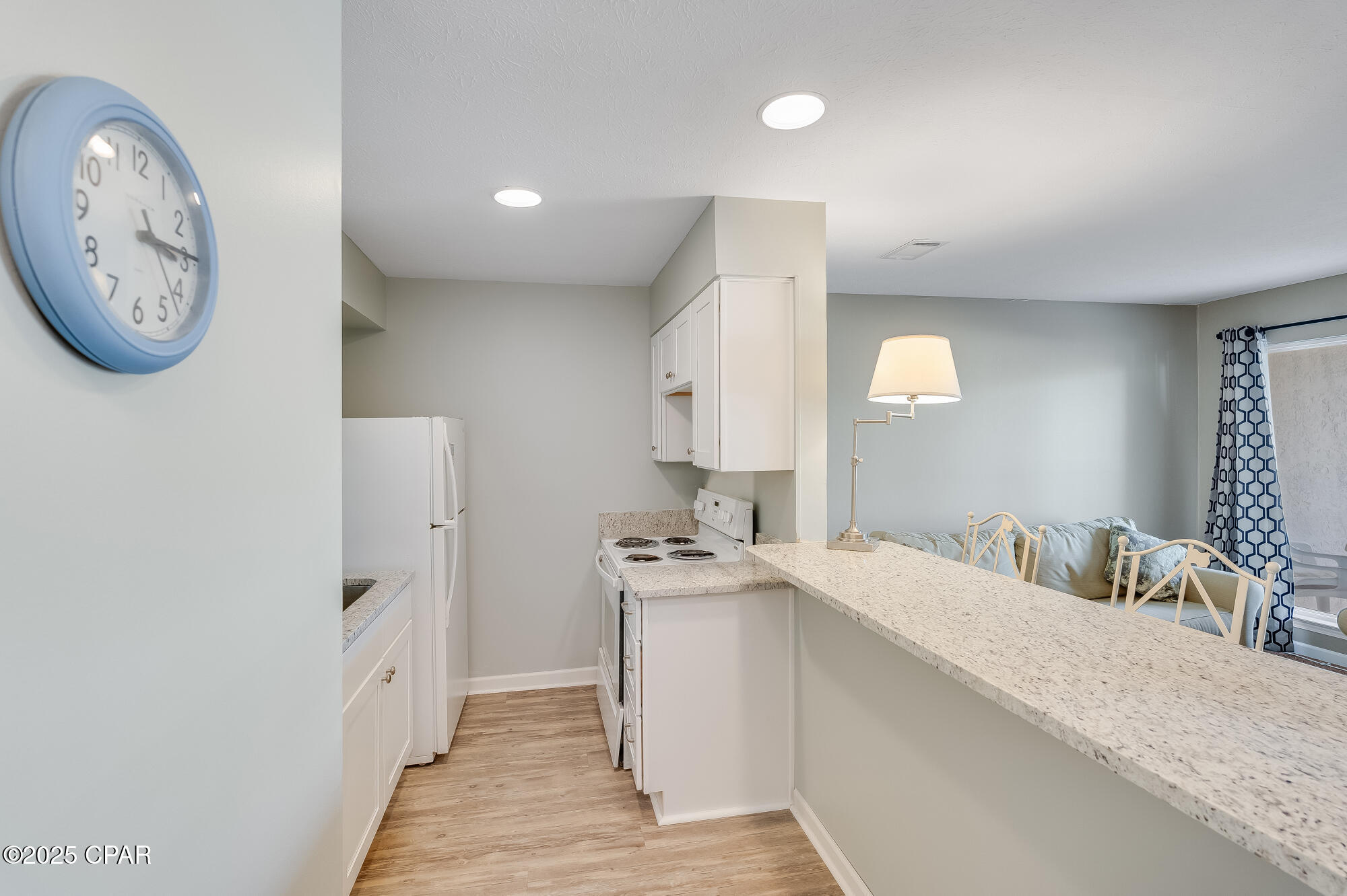Image 12 For 6205 Thomas Drive 8c