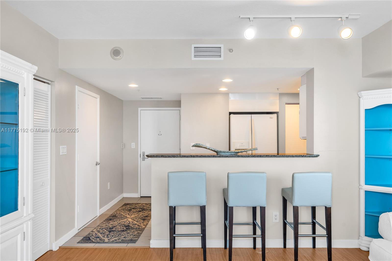 335 S Biscayne Blvd #2706, Miami FL 33131