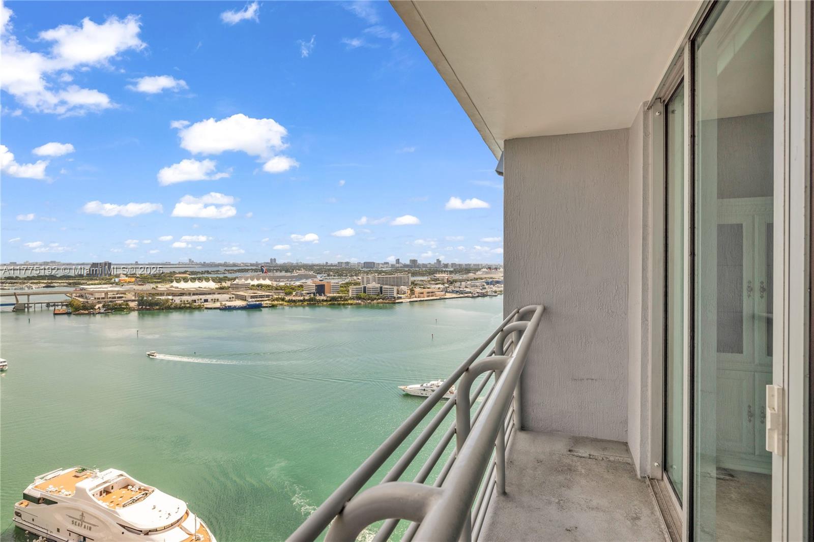 335 S Biscayne Blvd #2706, Miami FL 33131