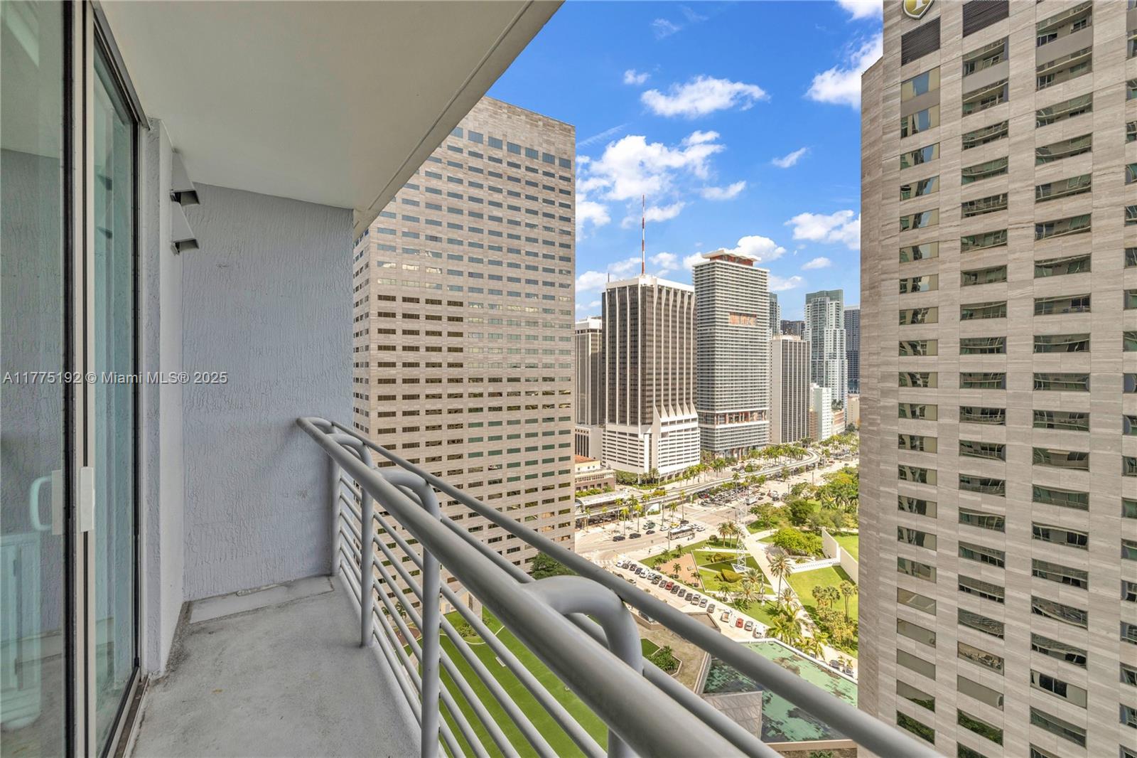 335 S Biscayne Blvd #2706, Miami FL 33131