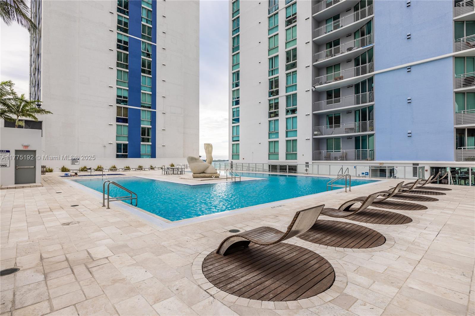 335 S Biscayne Blvd #2706, Miami FL 33131