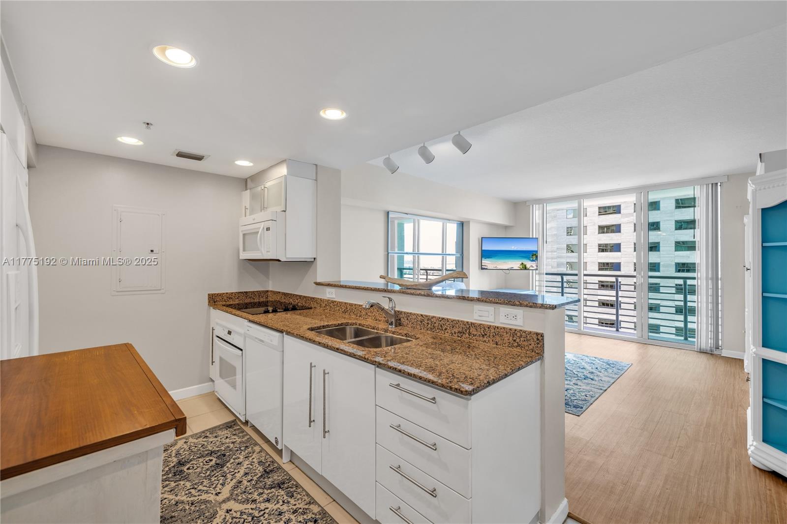 335 S Biscayne Blvd #2706, Miami FL 33131