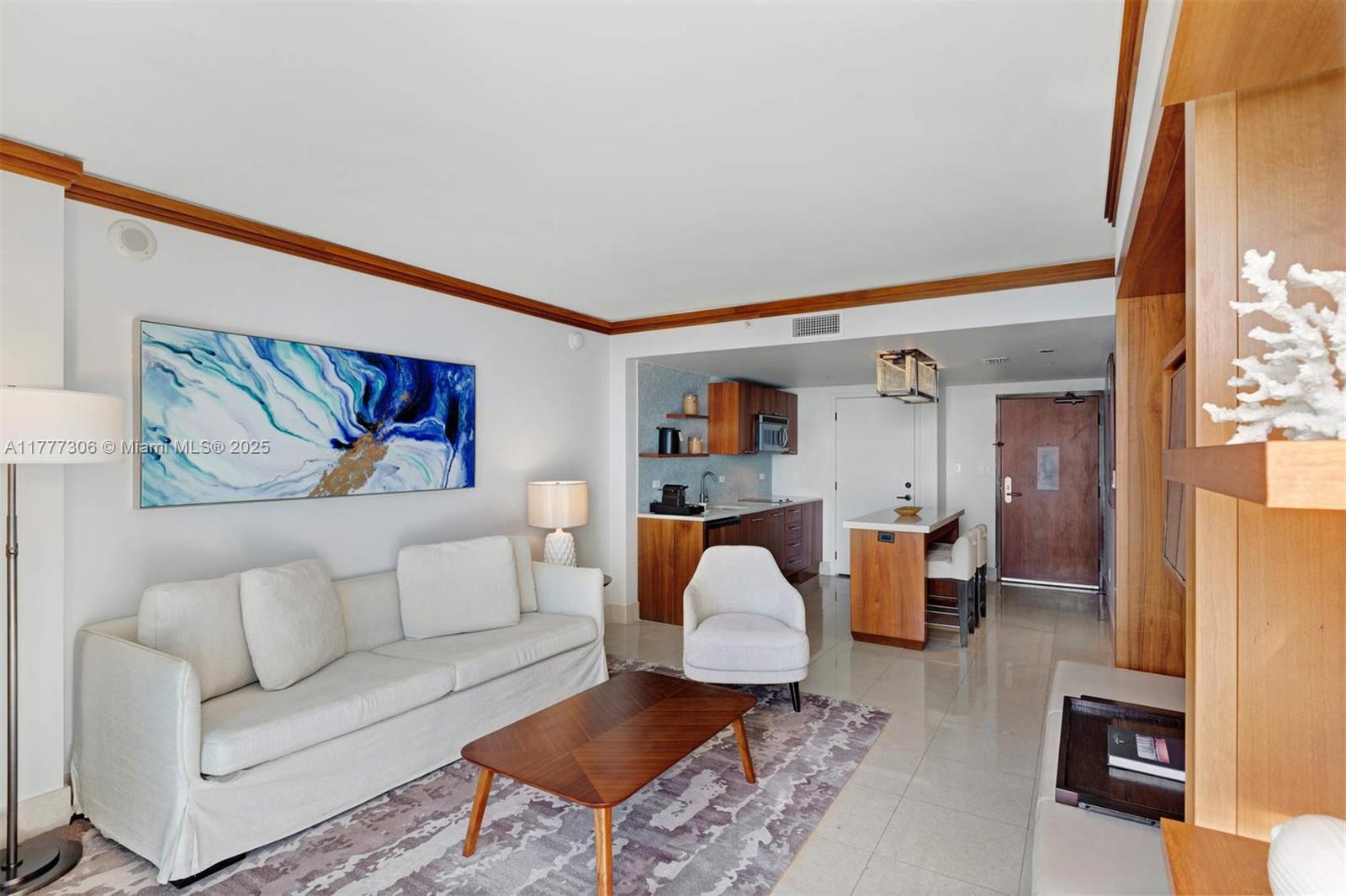 6801 Collins Ave #920, Miami Beach FL 33141