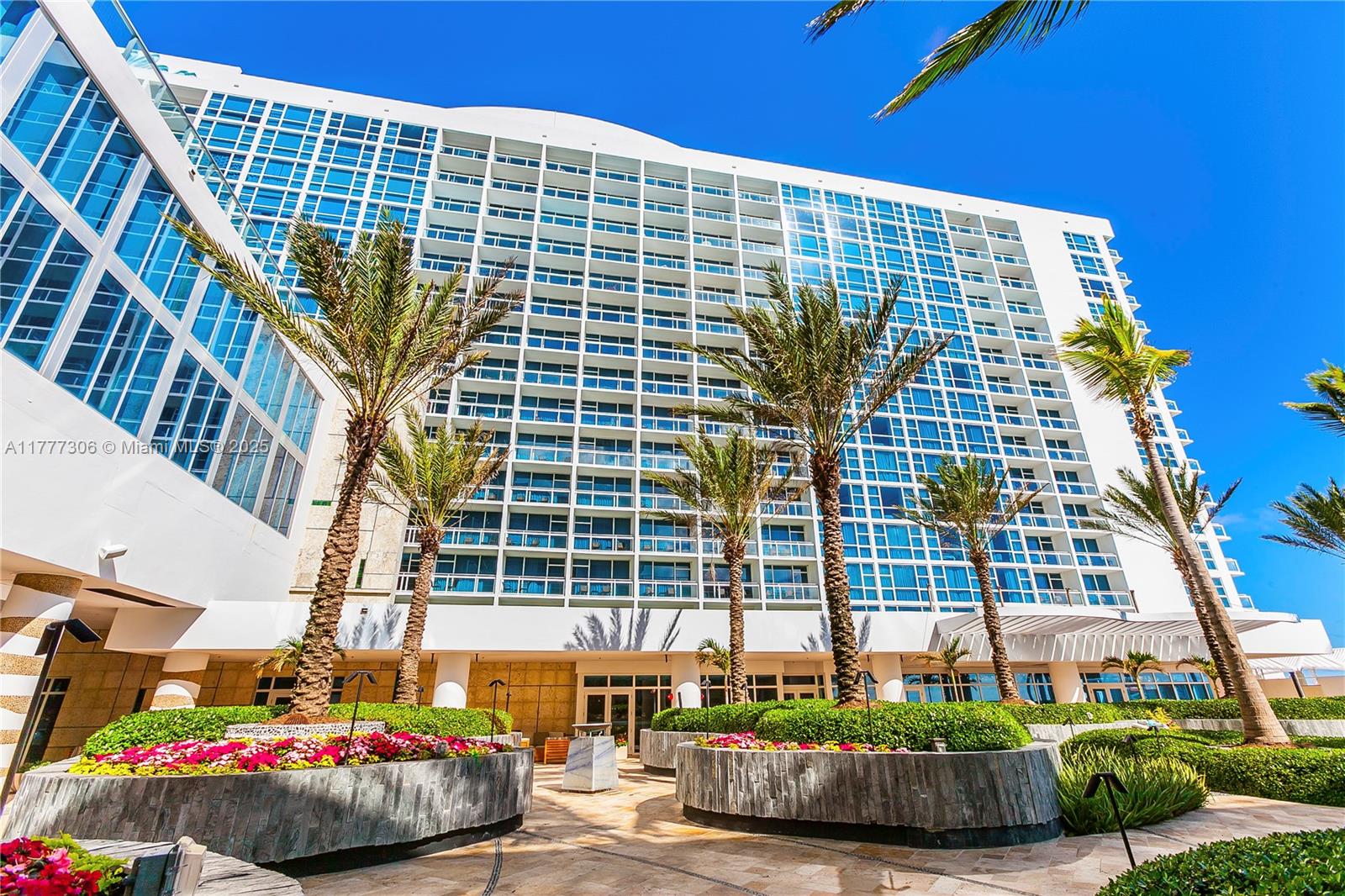 6801 Collins Ave #920, Miami Beach FL 33141