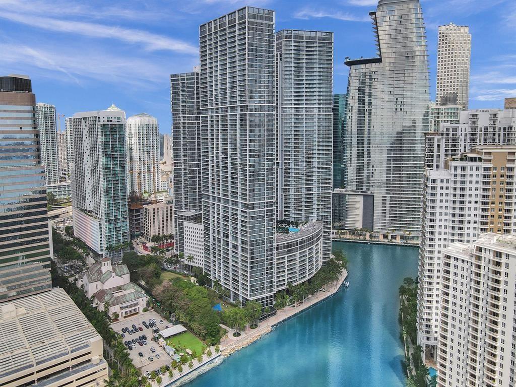 Condo for Sale in Miami, FL