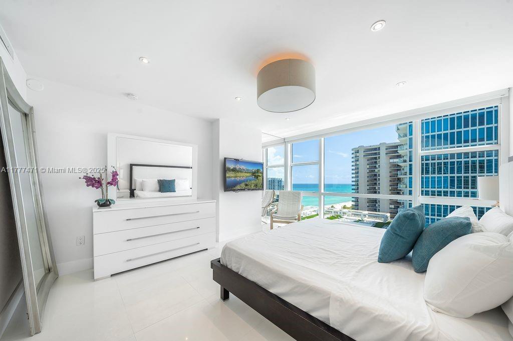6801 Collins Ave #1206, Miami Beach FL 33141