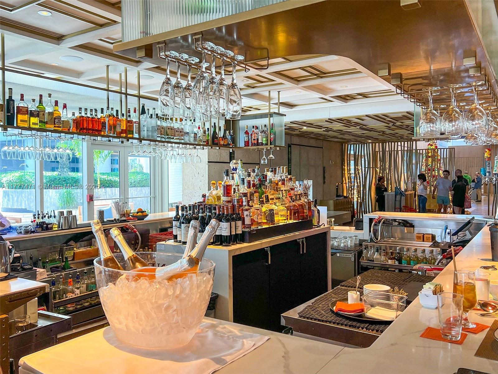 6801 Collins Ave #1206, Miami Beach FL 33141