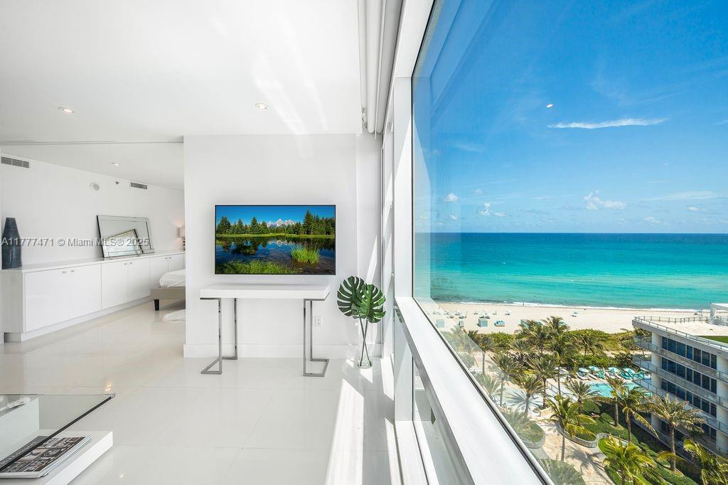 6801 Collins Ave #1206, Miami Beach FL 33141