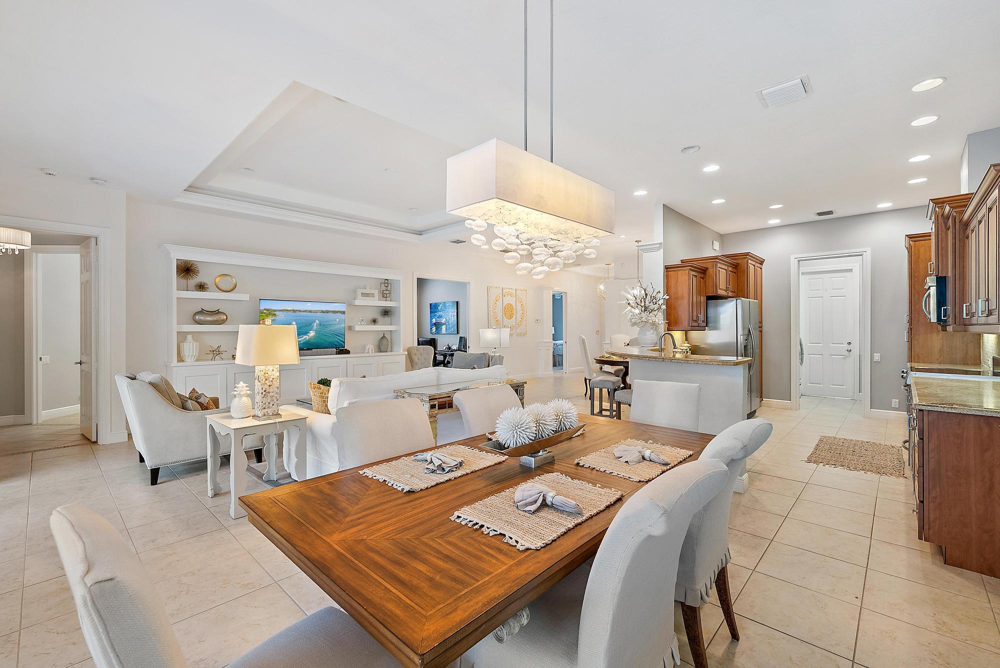 Photo 14 of home located at 10775 La Strada, West Palm Beach FL