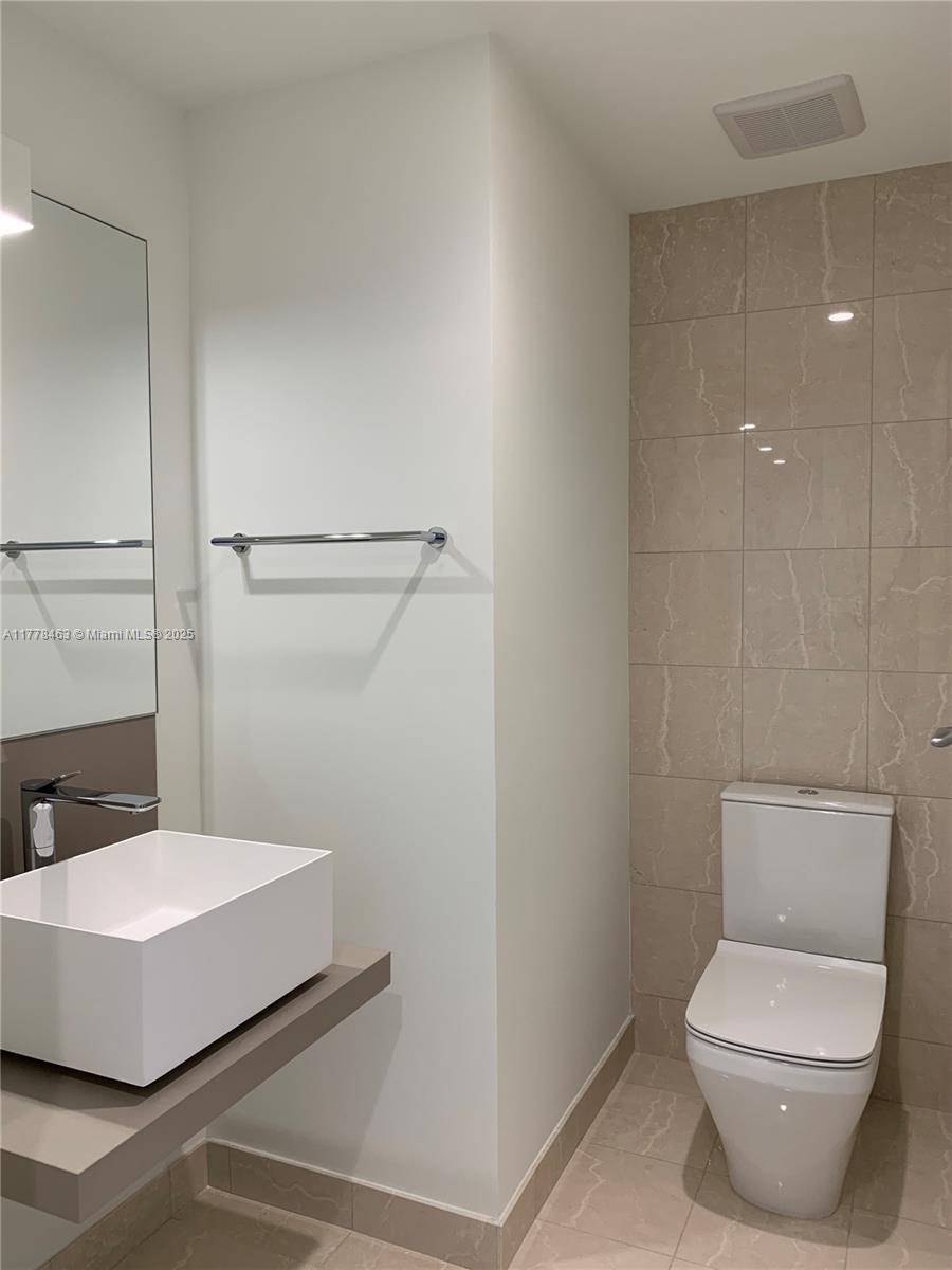 1000 Brickell Plz #1910, Miami FL 33131