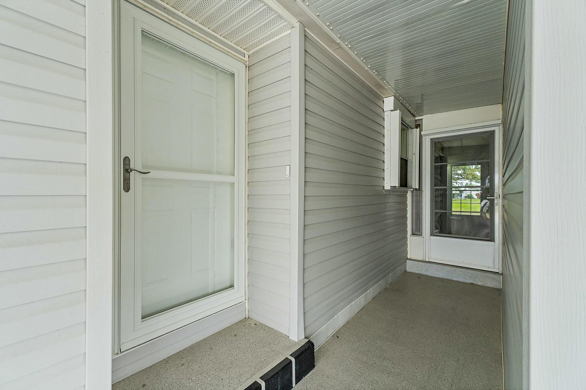 Photo 13 of home located at 3237 Scarlet Tanager Court, Port St Lucie FL