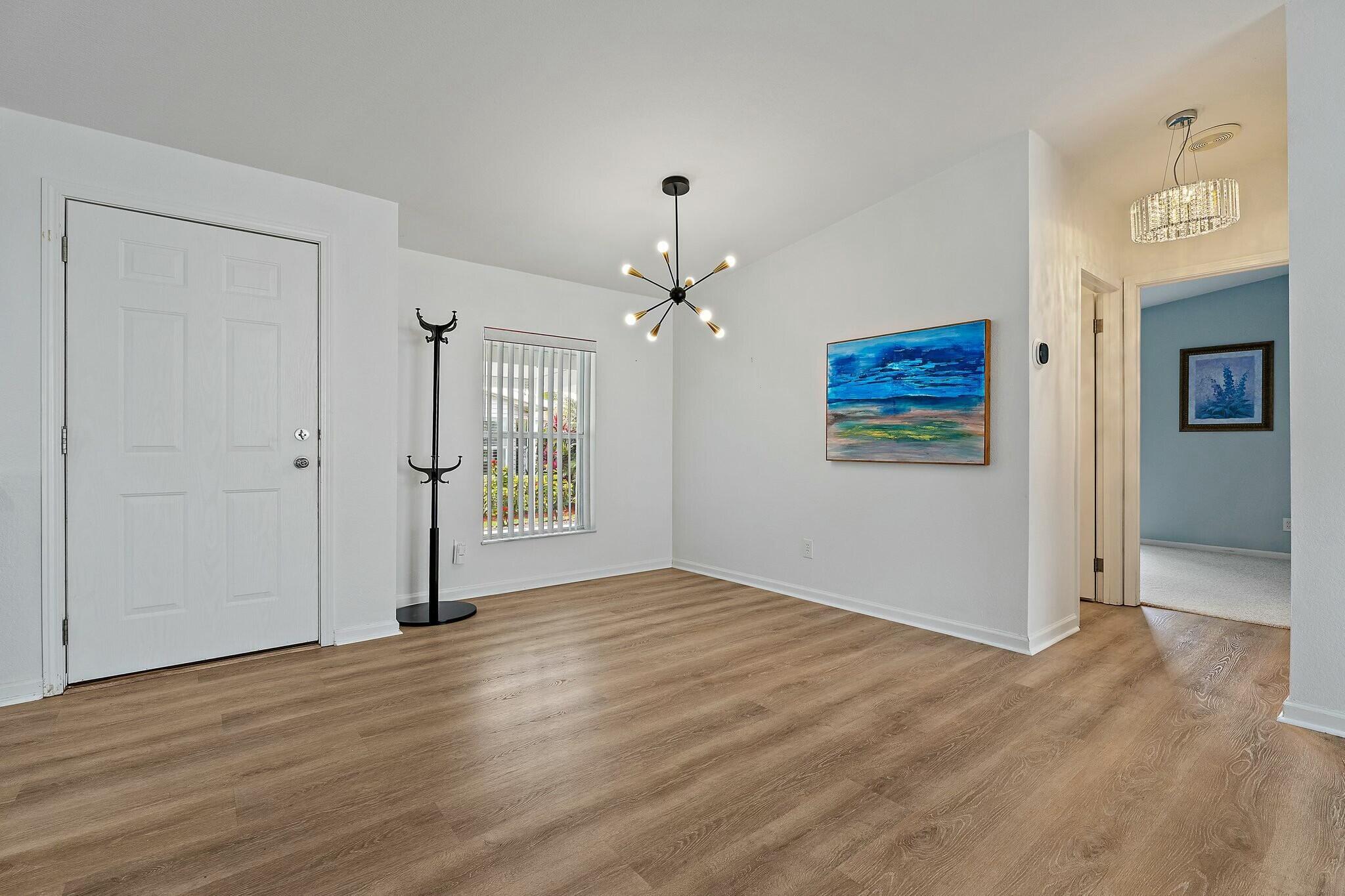 Photo 17 of home located at 3237 Scarlet Tanager Court, Port St Lucie FL