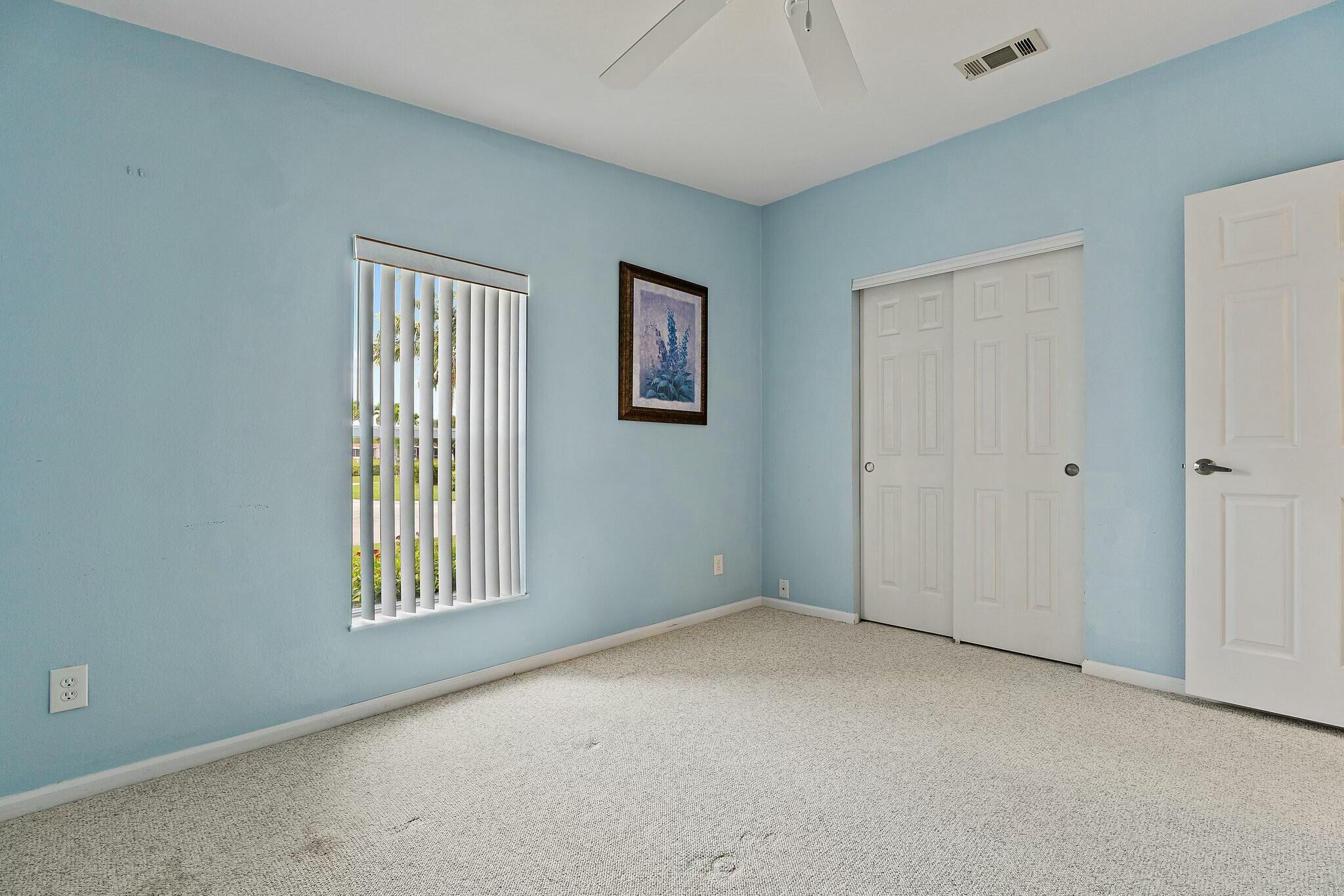Photo 37 of home located at 3237 Scarlet Tanager Court, Port St Lucie FL