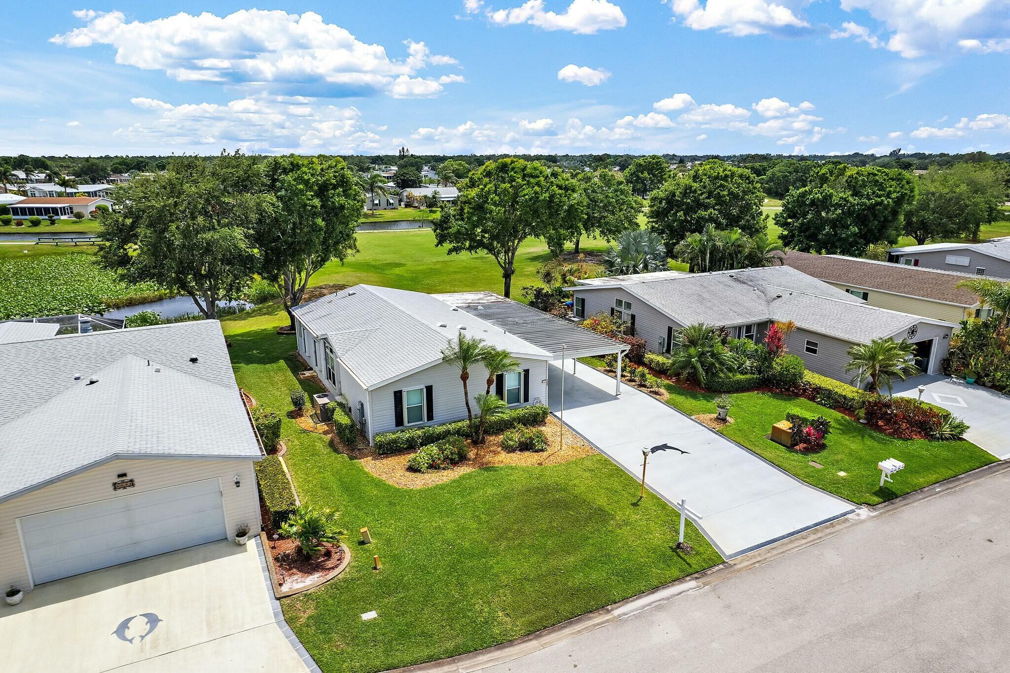 Photo 6 of home located at 3237 Scarlet Tanager Court, Port St Lucie FL
