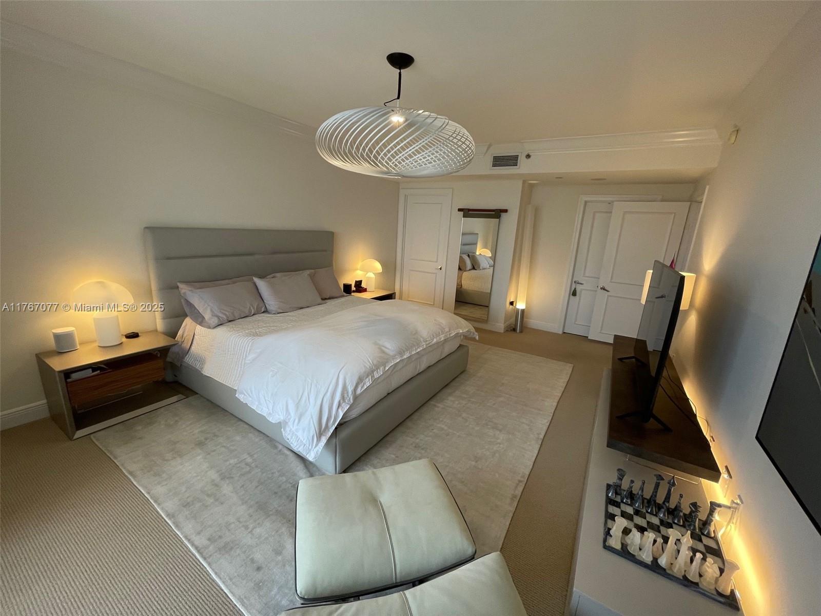 791 Crandon Blvd #1401, Key Biscayne FL 33149