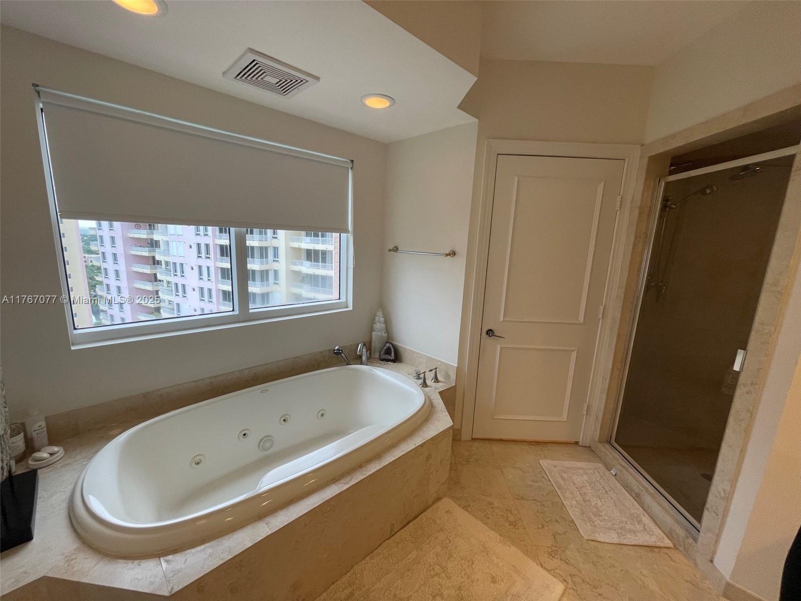 791 Crandon Blvd #1401, Key Biscayne FL 33149