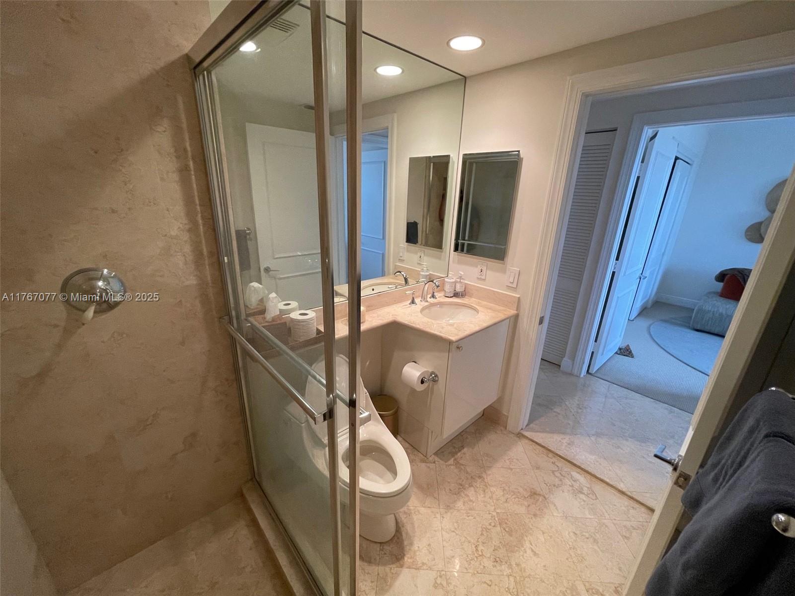 791 Crandon Blvd #1401, Key Biscayne FL 33149