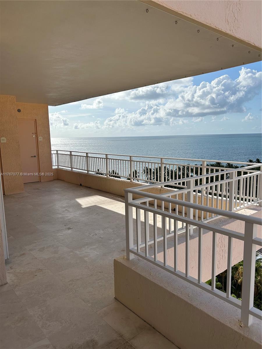 791 Crandon Blvd #1401, Key Biscayne FL 33149