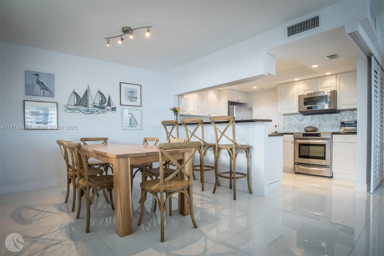 177 Ocean Lane Dr #1209, Key Biscayne FL 33149