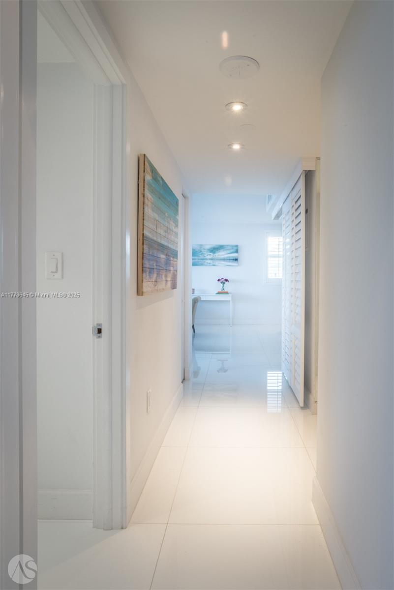 177 Ocean Lane Dr #1209, Key Biscayne FL 33149