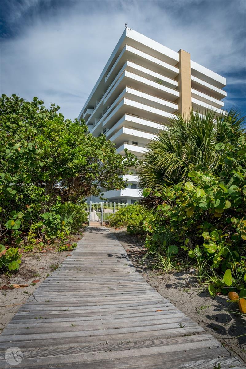 177 Ocean Lane Dr #1209, Key Biscayne FL 33149